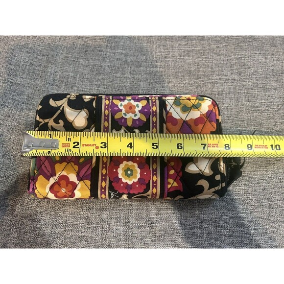 Vera Bradley Zip Around Wallet In Suzani Quilted Compartments - Picture 8 of 9